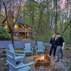 Secluded Log Cabin-Hot Tub -Fire Pit -Pigeon Forge