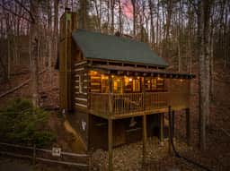 Secluded Log Cabin-Hot Tub -Fire Pit -Pigeon Forge - Image 4
