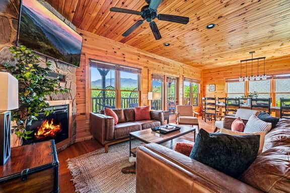 Epic Views Hot Tub Theater Gatlinburg UptheAnte TN - Image 3