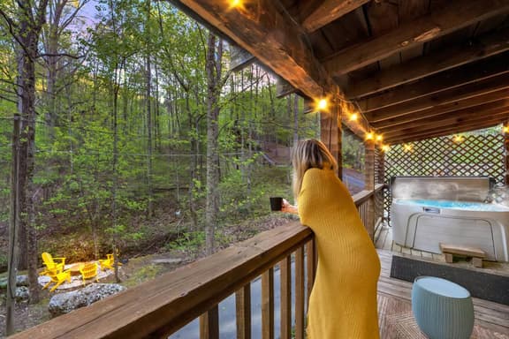 Boho Chic✴HOT TUB✴ Designer Cabin☀︎FOX BLUFF CREEK - Image 1